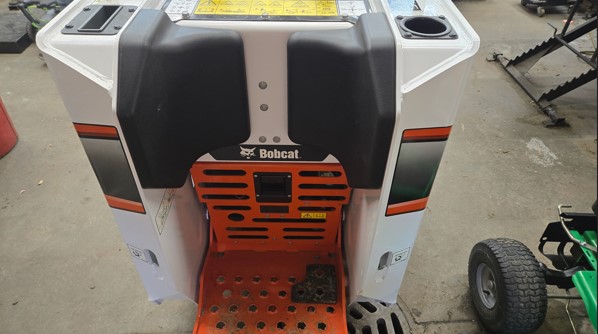 BOBCAT MT 100 MINI LOADER